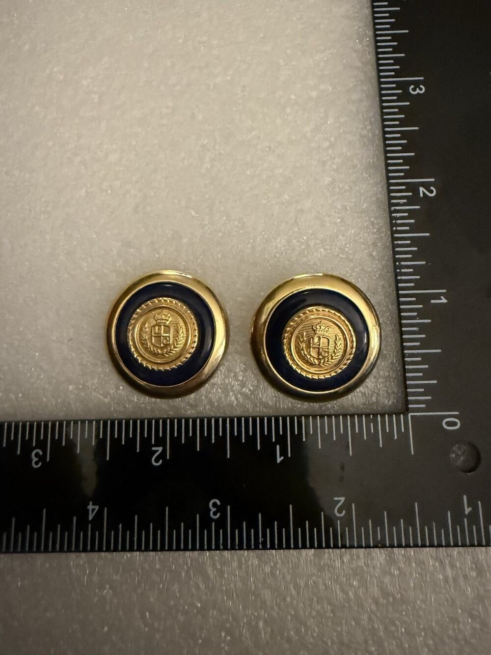 Vintage Liz Claiborne Nautical Crest Earrings Navy Blue & Gold tone Studs 1 in.